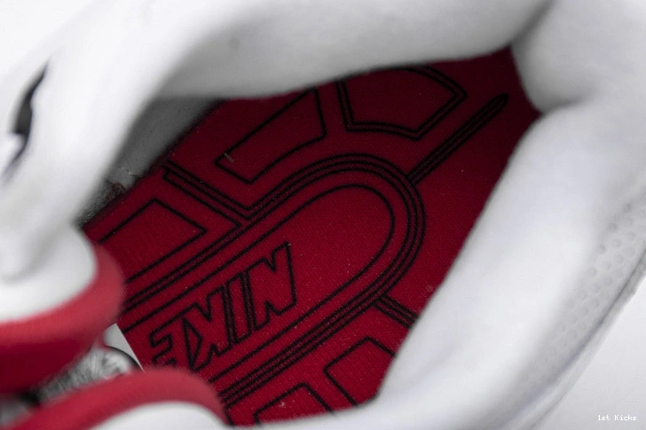 Free Line 3 Cement Retro Jordan  Throw 923096-101 White 1112